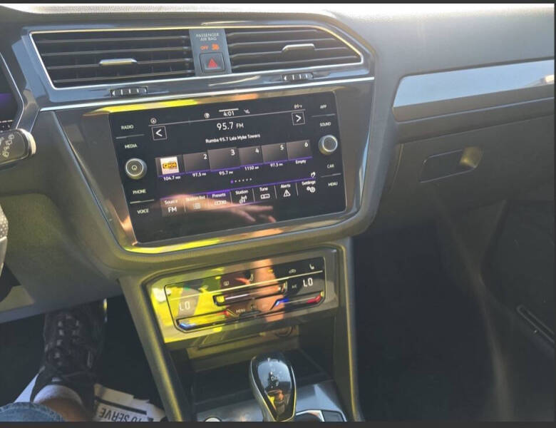 2023 Volkswagen Tiguan SE R-Line Black