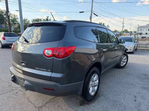 2011 Chevrolet Traverse LS