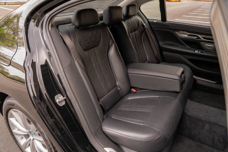 2018 BMW 7 Series 740e xDrive iPerformance