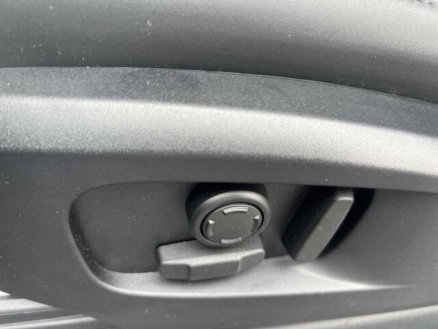 2025 Land Rover Defender 90 P400 X-Dynamic SE