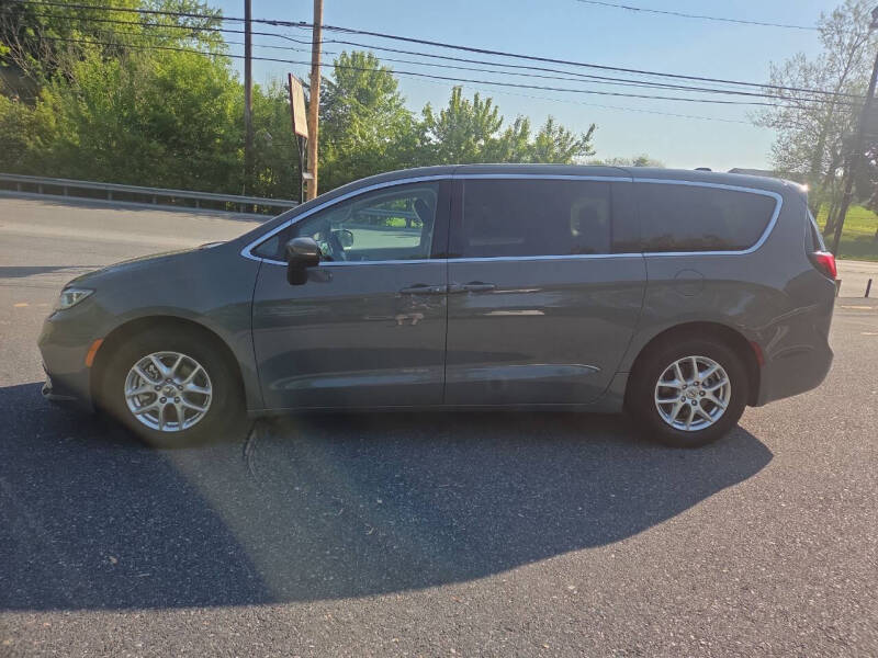2023 Chrysler Pacifica Touring L