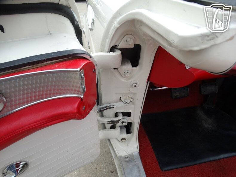 1956 Ford Thunderbird