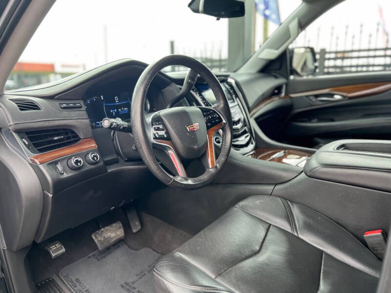 2020 Cadillac Escalade ESV Luxury