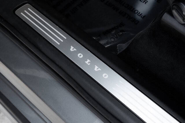 2019 Volvo XC90 T6 Momentum