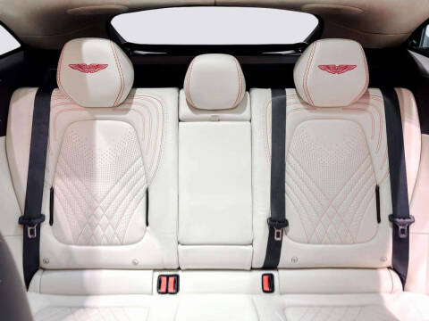 2021 Aston Martin DBX