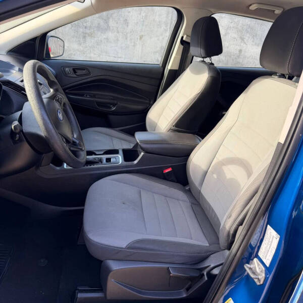 2017 Ford Escape S