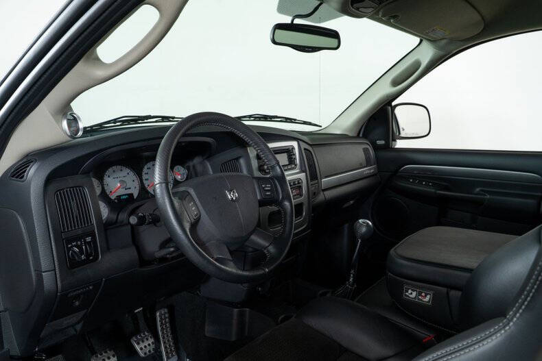 2004 Dodge Ram 1500 SRT-10