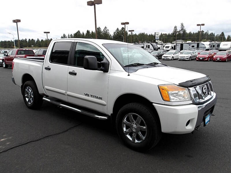 2011 Nissan Titan SV
