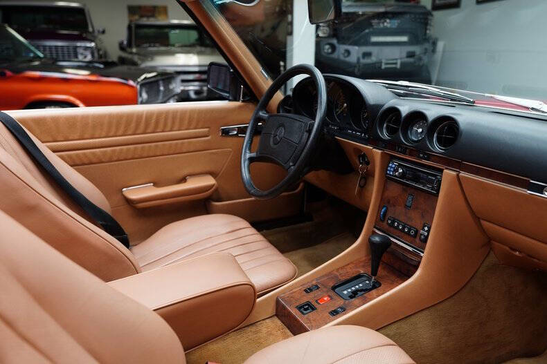 1986 Mercedes-Benz 560-Class 560 SL