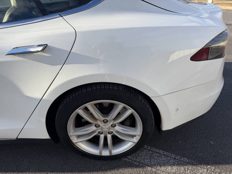 2016 Tesla Model S 70D