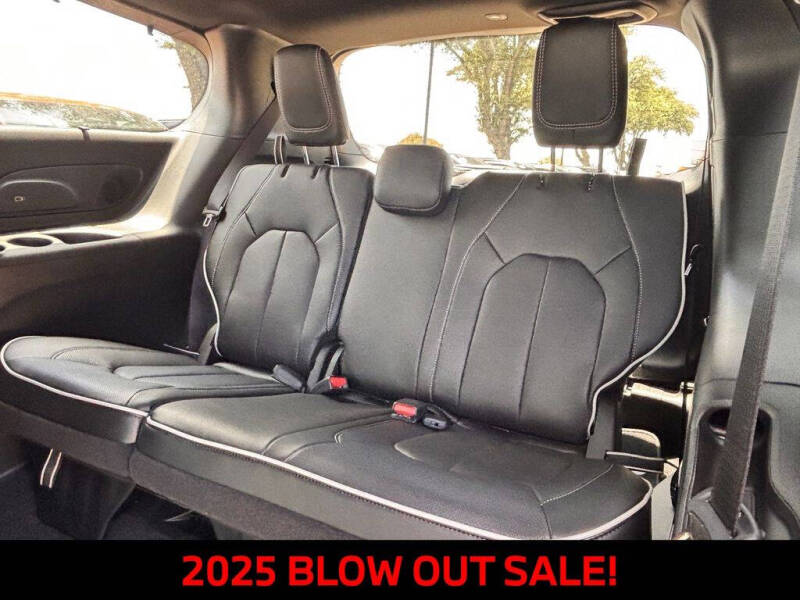 2025 Chrysler Pacifica Limited
