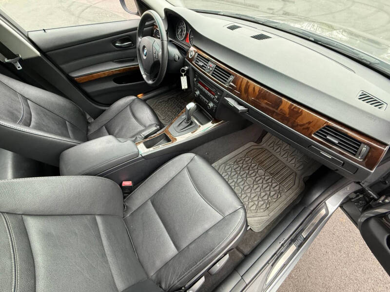 2011 BMW 3 Series 328i