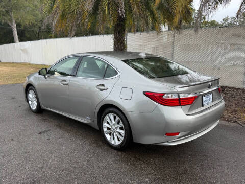 2015 Lexus ES 300h