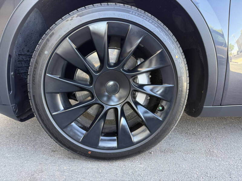 2024 Tesla Model Y Long Range
