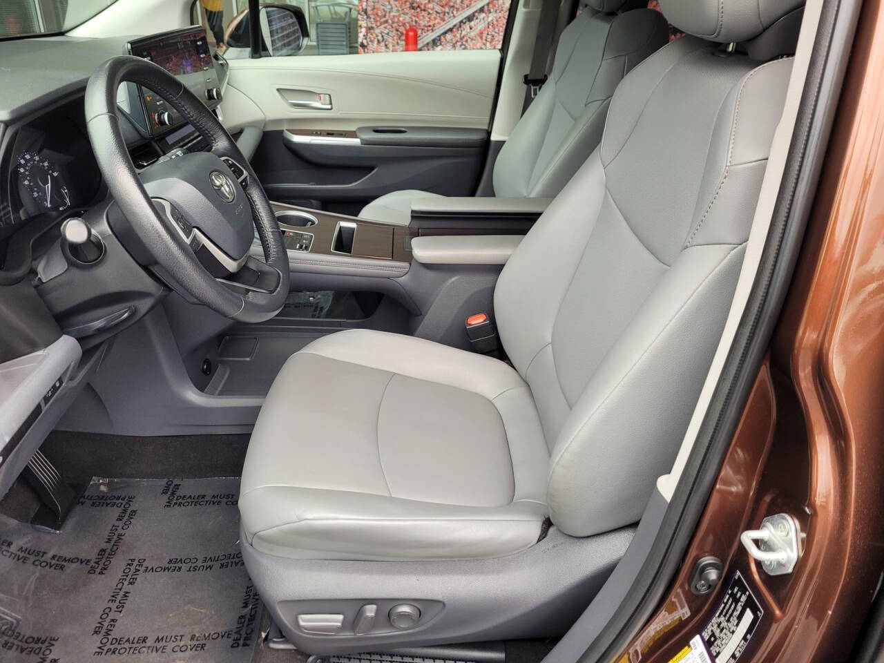 2021 Toyota Sienna for sale at Envision Toyota of Milpitas in Milpitas, CA