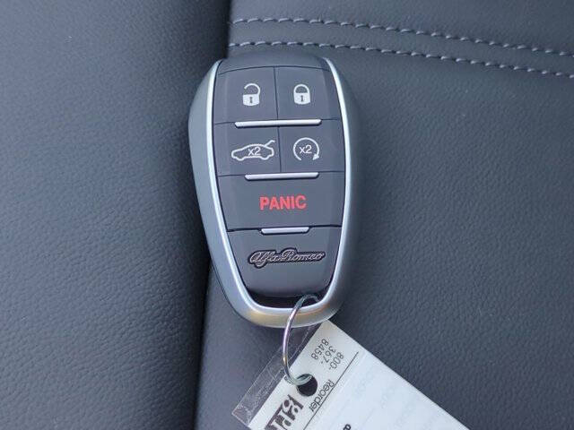 2025 Alfa Romeo Stelvio