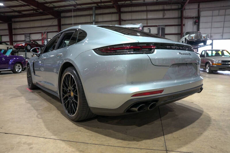 2018 Porsche Panamera 4S