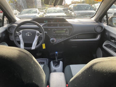 2014 Toyota Prius c Two