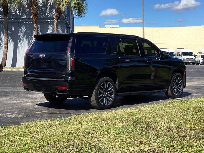 2023 Cadillac Escalade ESV Sport