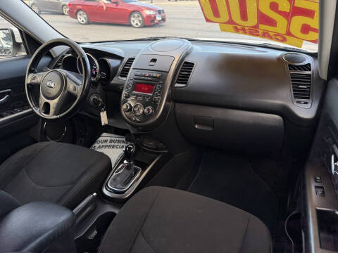 2013 Kia Soul +