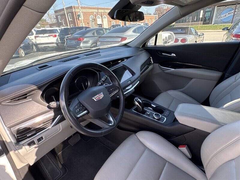 2020 Cadillac XT4 Premium Luxury