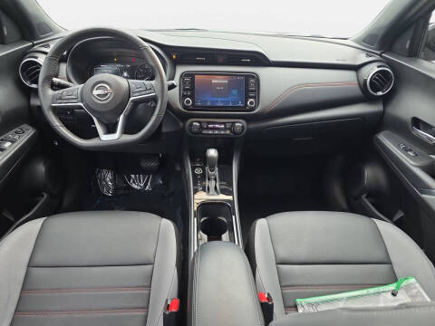 2023 Nissan Kicks SR