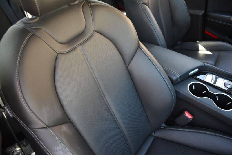 2025 Genesis G70