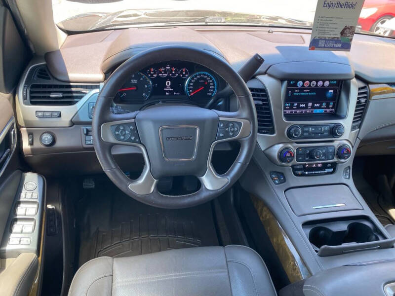 2017 GMC Yukon XL Denali