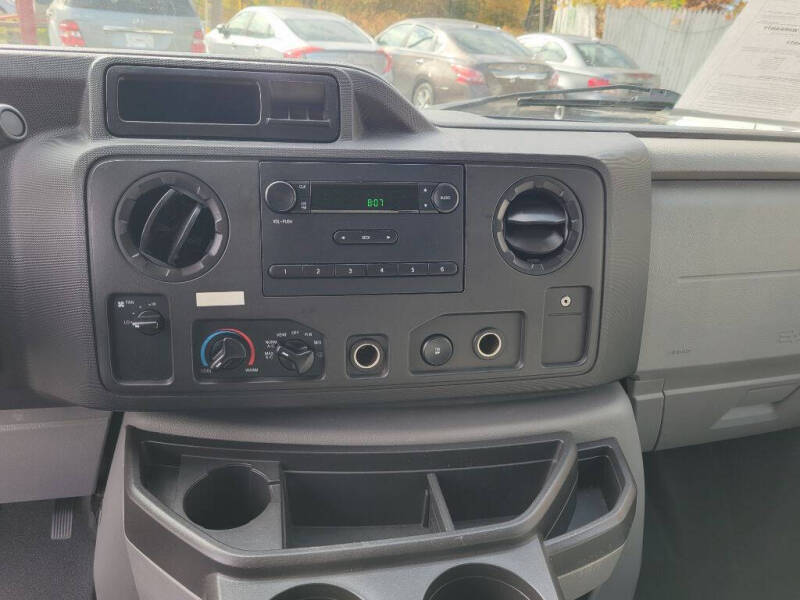 2014 Ford E-Series E-150