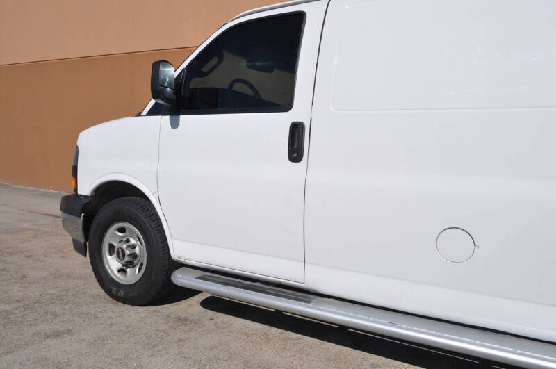 2017 GMC Savana 2500