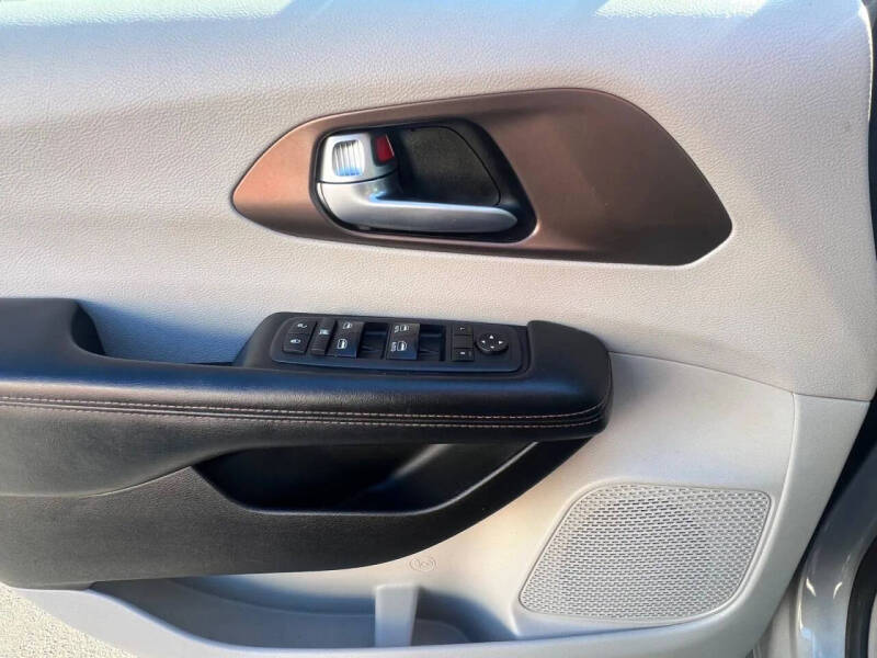 2018 Chrysler Pacifica Touring L