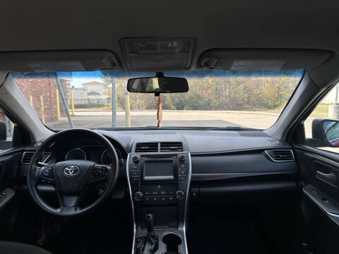 2017 Toyota Camry LE