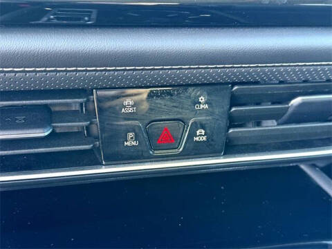 2025 Volkswagen Atlas SE