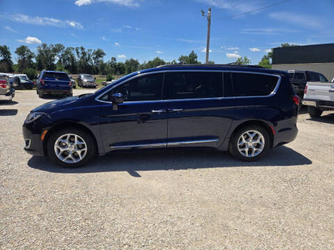 2017 Chrysler Pacifica Touring Plus