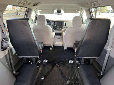 2019 Toyota Sienna L 7-Passenger