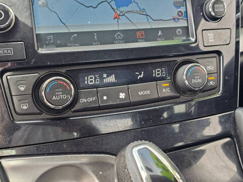 2017 Nissan Maxima 3.5 SR