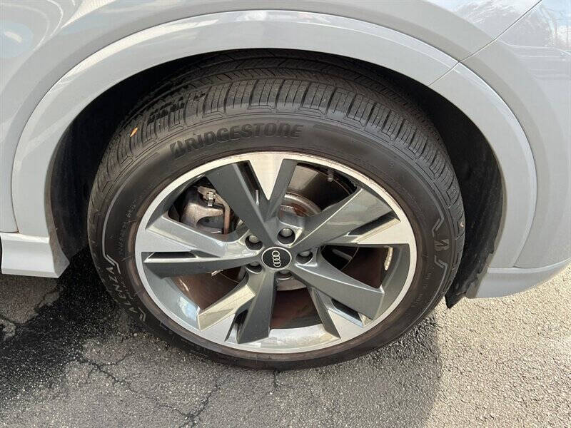 2022 Audi Q4 e-tron quattro Premium 50