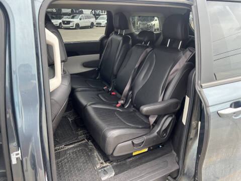 2022 Kia Carnival EX