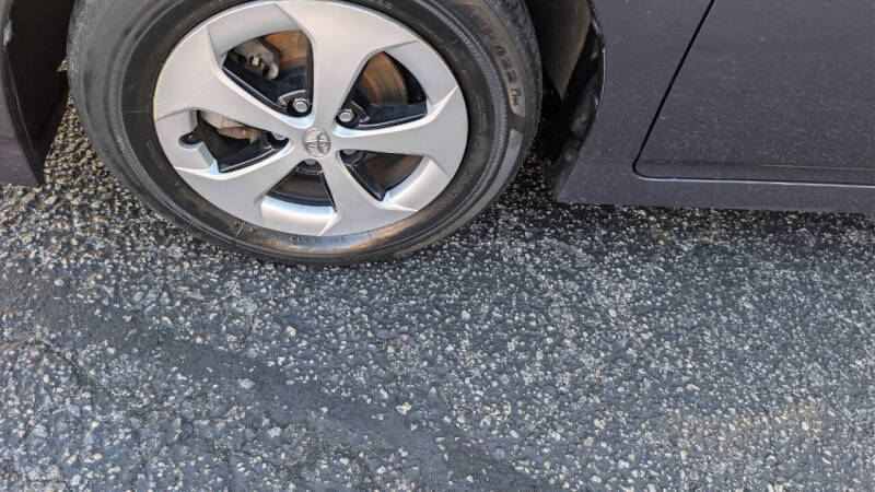 2014 Toyota Prius Three