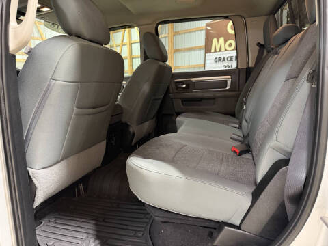2018 RAM 1500 SLT