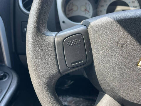 2009 Mitsubishi Raider LS