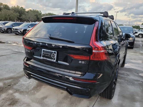2025 Volvo XC60 B5 Ultra Dark Theme