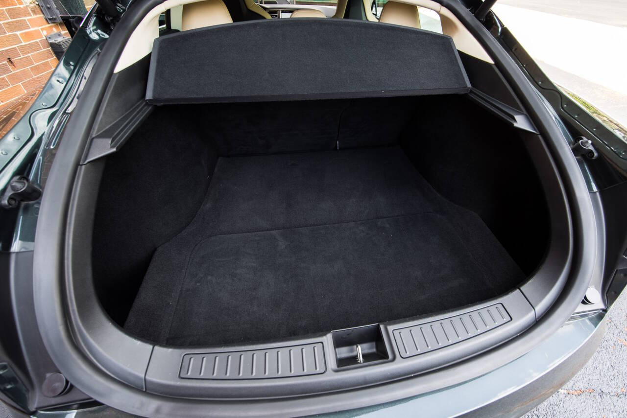 2014 Tesla Model S 27