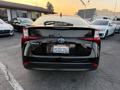 2021 Toyota Prius LE