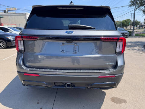 2025 Ford Explorer ST-Line