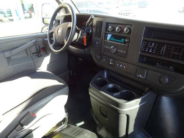 2023 GMC Savana 2500