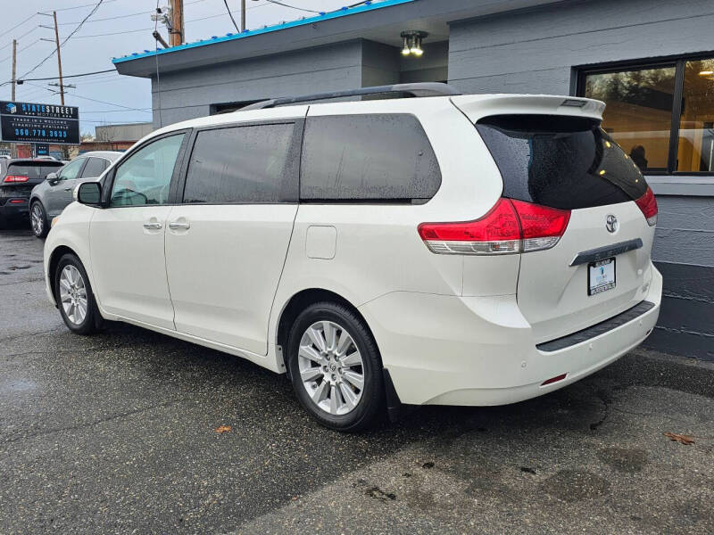 2014 Toyota Sienna Limited 7-Passenger