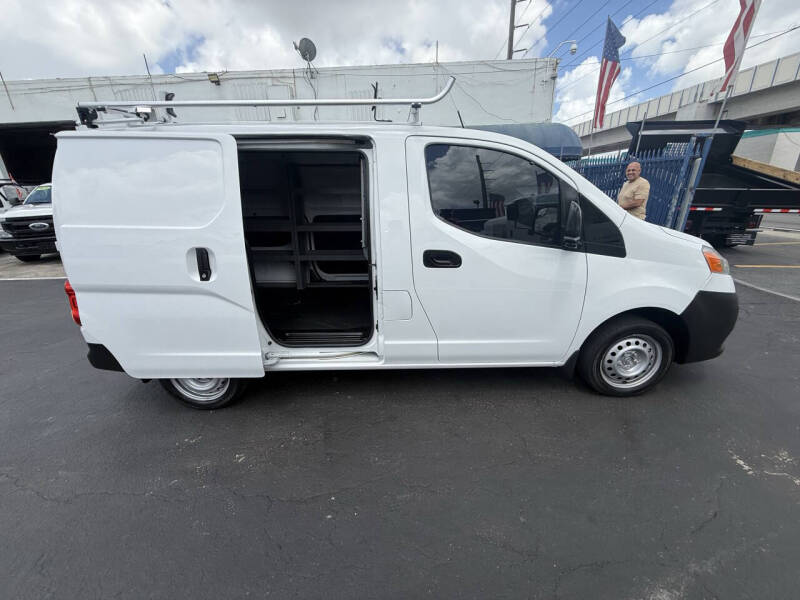 2015 Nissan NV200 S