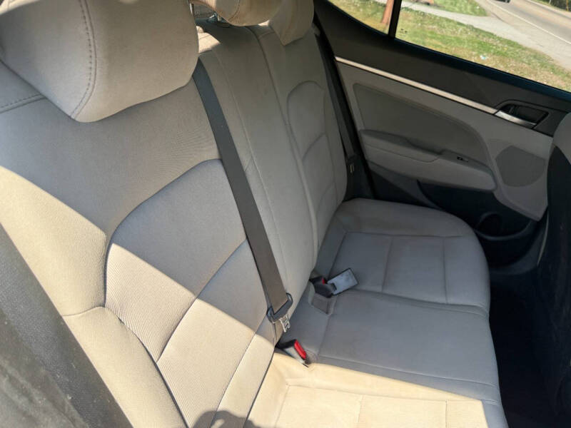 2018 Hyundai Elantra SEL