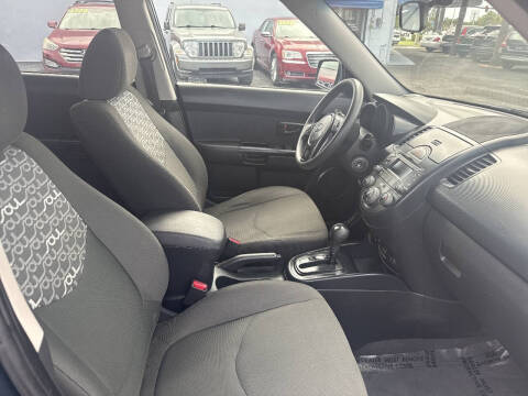 2010 Kia Soul +